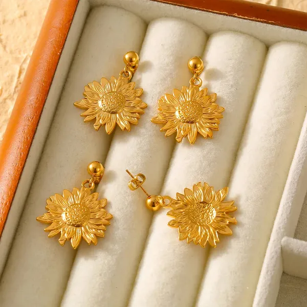 Gold_Sunflower_Earrings_For_Women